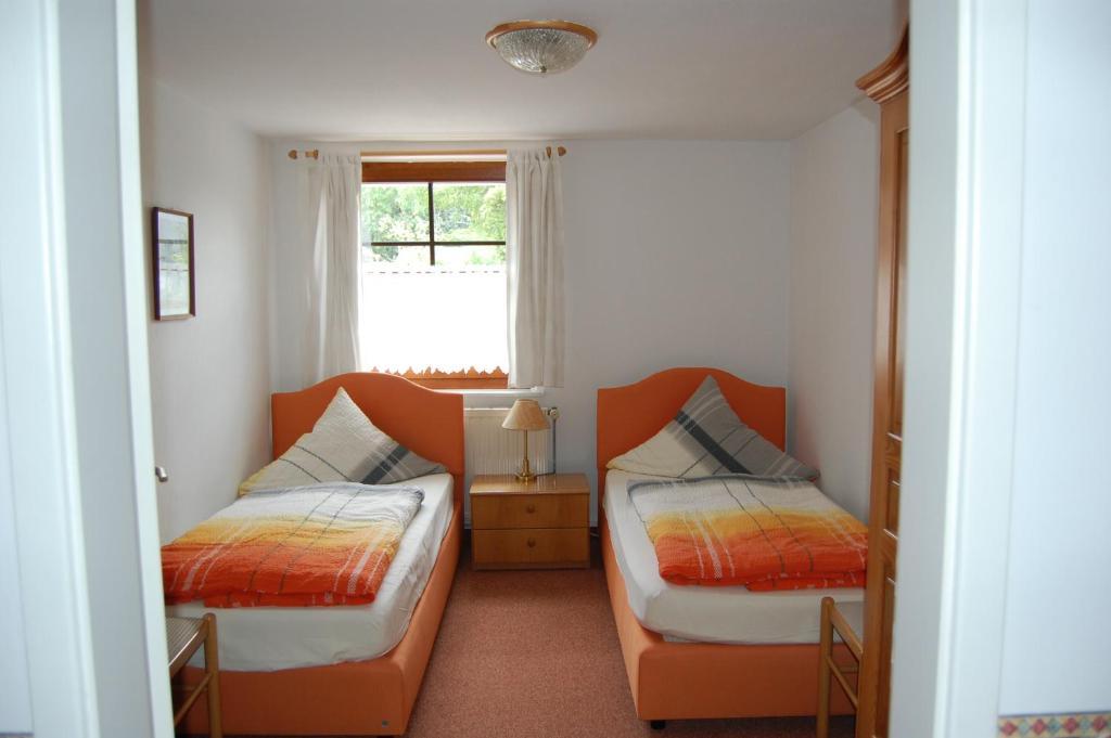 Hotel Zum Nussbaum Дрезден Стая снимка