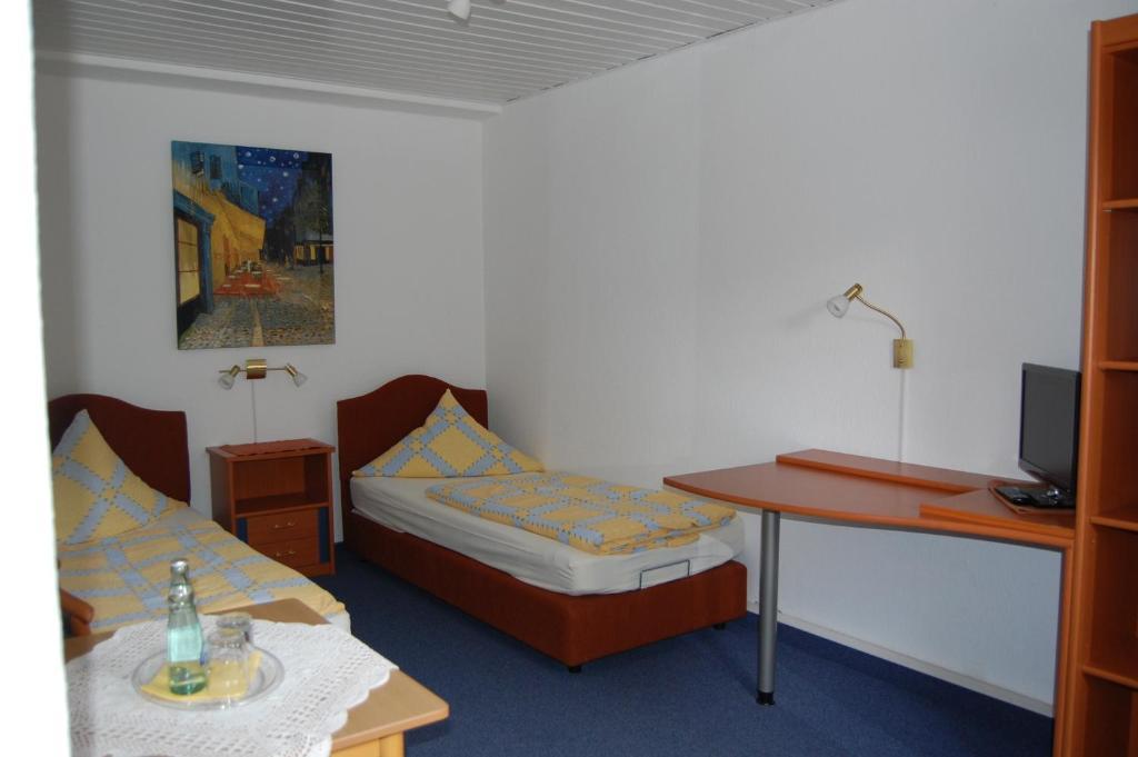 Hotel Zum Nussbaum Дрезден Стая снимка
