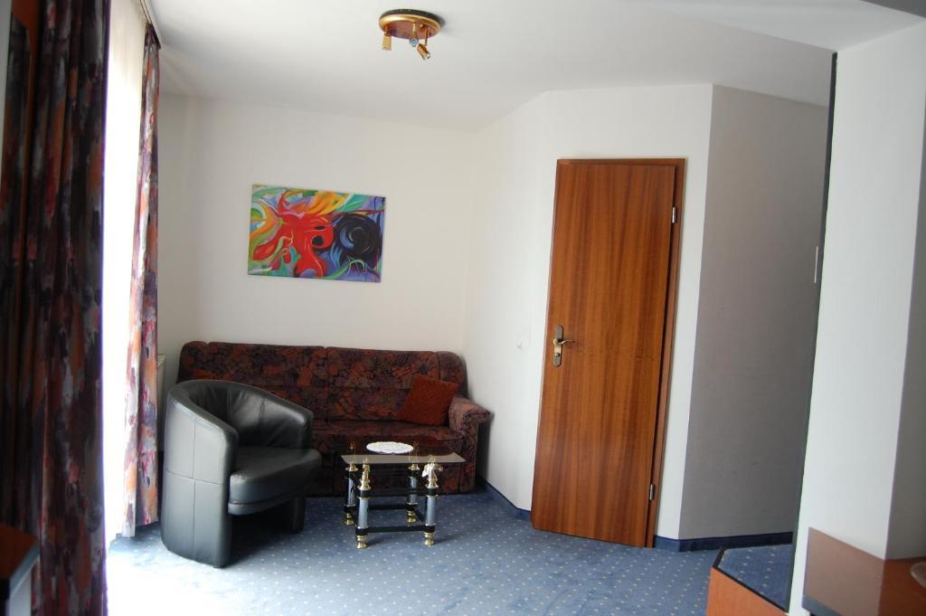 Hotel Zum Nussbaum Дрезден Стая снимка